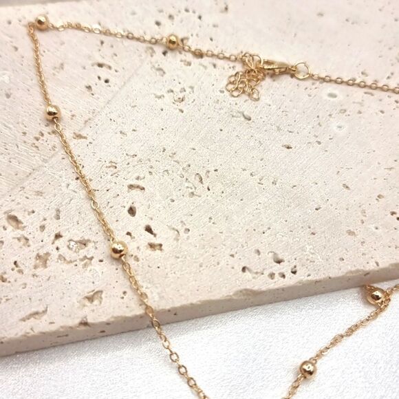 New ANTHRO Gold Plated Shell Pendant Necklace With Gold Beaded Chain. - Picture 3 of 5